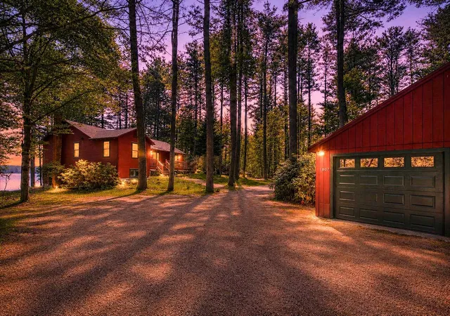 Homes for sale in New London, NH | 1807 Little Sunapee Rd, New London, NH 03257 | MLS# 5095970