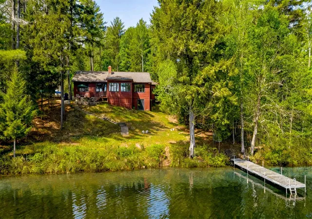 Homes for sale in New London, NH | 1807 Little Sunapee Rd, New London, NH 03257 | MLS# 5095970