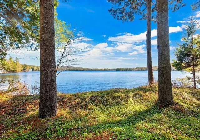 Homes for sale in New London, NH | 1807 Little Sunapee Rd, New London, NH 03257 | MLS# 5095970