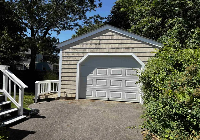 5th image of 617 Colonial Dr, Portsmouth, NH 03801 | MLS# 5095988