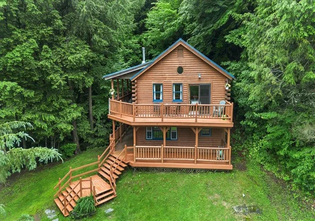 Photo 1 of Single family home for sale at 46 Log Cabin Dr, Jeffersonville, VT 05464 | MLS# 5095997 | Listing updated on 2026-07-02