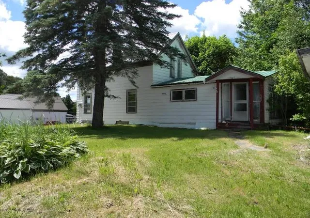 Homes for sale in Northumberland, NH | 5 Cottage St, Northumberland, NH 03582 | MLS# 5096003