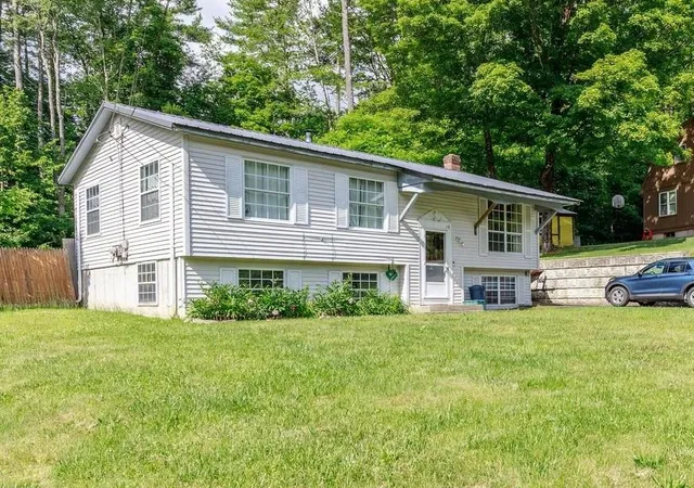Homes for sale in Brattleboro, VT | 48 Carriage Hill Rd, Brattleboro, VT 05301 | MLS# 5096011