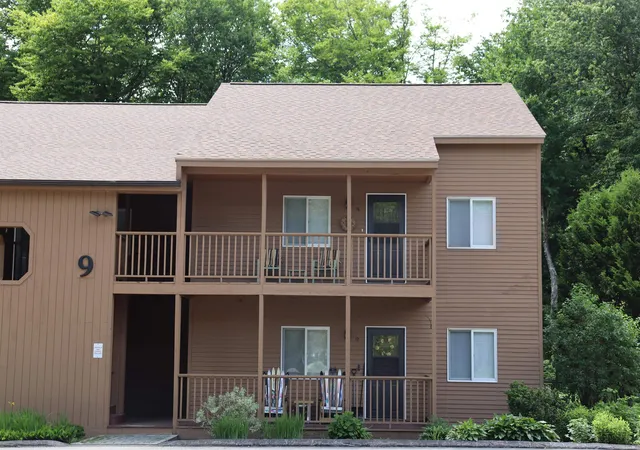 Homes for sale in Lincoln, NH | 9 Notchview Ln #16, Lincoln, NH 03251 | MLS# 5096014