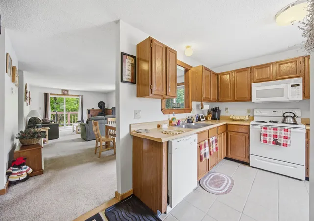 Photo 3 of Condo for sale at 9 Notchview Ln #16, Lincoln, NH 03251 | MLS# 5096014 | Listing updated on 2026-09-29