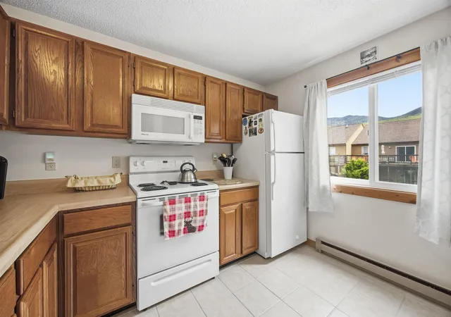 Photo 4 of Condo for sale at 9 Notchview Ln #16, Lincoln, NH 03251 | MLS# 5096014 | Listing updated on 2026-09-29