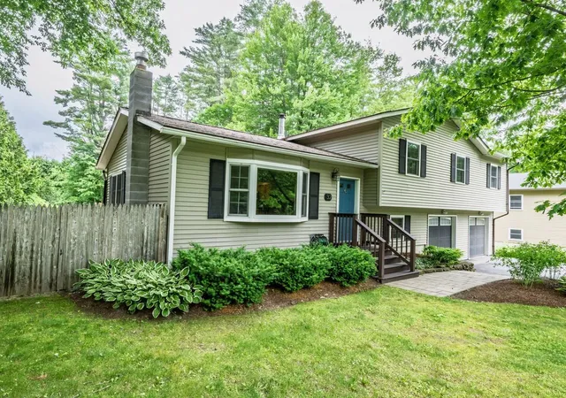 1st image of 32 Logwood Cir, Essex, VT 05452 | MLS# 5096016