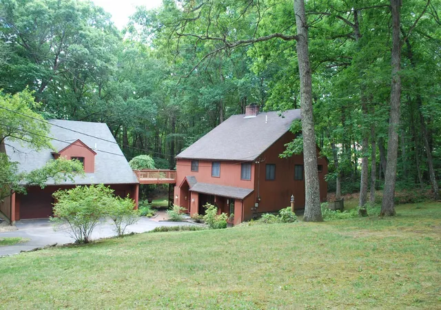 5th image of 43 Camelot Dr, Bedford, NH 03110 | MLS# 5096035