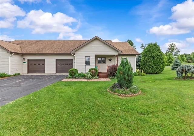 2nd image of 55 Jersey Wy #B10, Morrisville, VT 05661 | MLS# 5096036