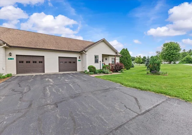 3rd image of 55 Jersey Wy #B10, Morrisville, VT 05661 | MLS# 5096036