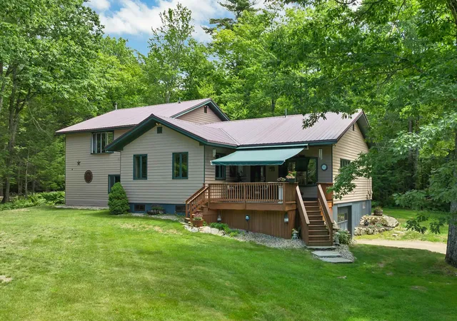 1st image of 539 N Main St, Wolfeboro, NH 03894 | MLS# 5096057