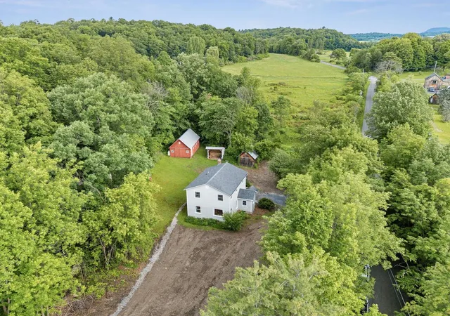 4th image of 31 Burroughs Farm Rd, Vergennes, VT 05491 | MLS# 5096065