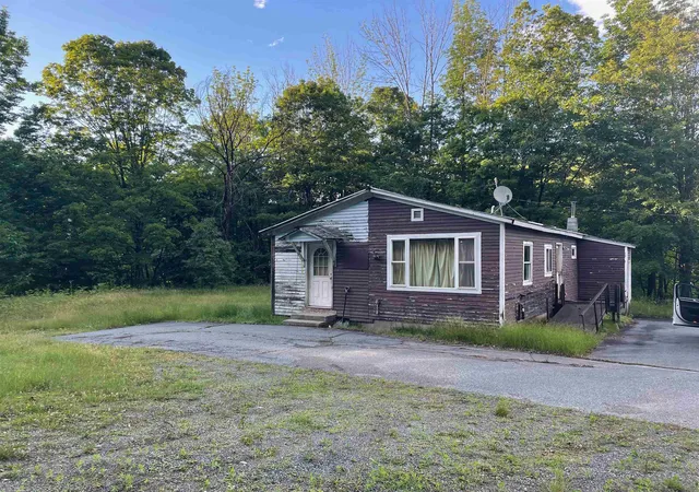 Homes for sale in Windsor, VT | 466 Estey Ln, Windsor, VT 05089 | MLS# 5096070