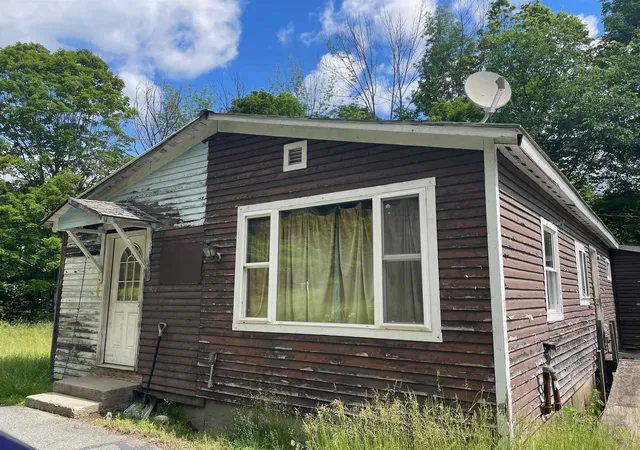 Homes for sale in Windsor, VT | 466 Estey Ln, Windsor, VT 05089 | MLS# 5096070