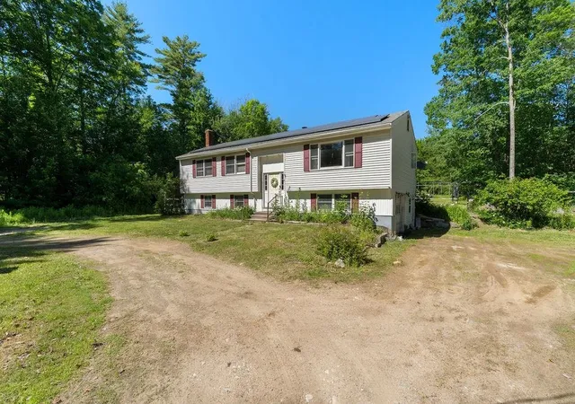 1st image of 8 Cottage Ct, Farmington, NH 03835 | MLS# 5096076