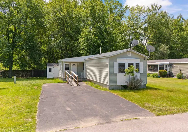 Photo 1 of Sale Pending at 290 Calef Hwy #C12, Epping, NH 03042 | MLS# 5096096 | Listing updated on 2026-09-09