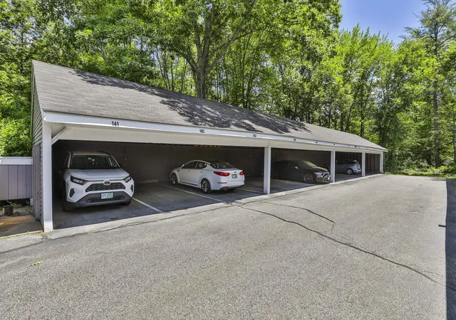 Homes for sale in Manchester, NH | 9 Northbrook Dr #904, Manchester, NH 03102 | MLS# 5096098