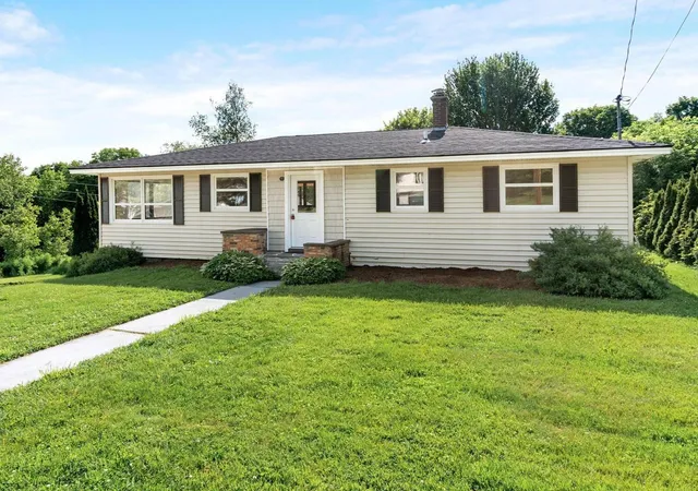 Homes for sale in Barre, VT | 26 Jacques St, Barre, VT 05641 | MLS# 5096102