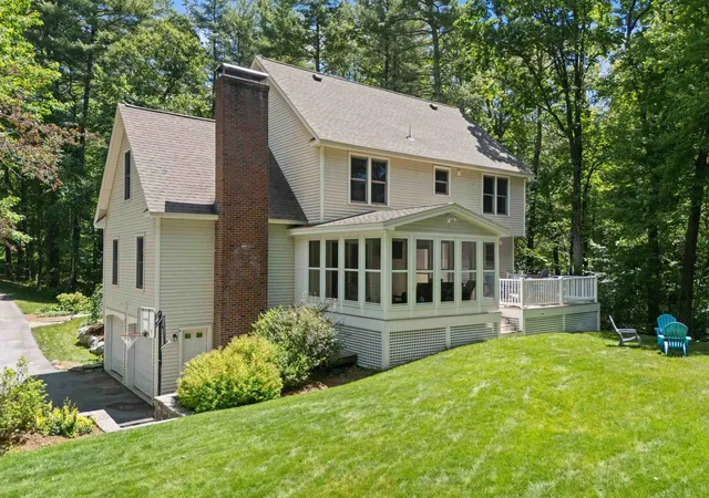 Homes for sale in Londonderry, NH | 7 Premier Dr, Londonderry, NH 03053 | MLS# 5096108