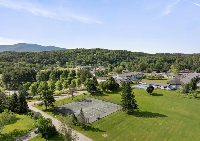 4th image of 24 Stoweflake Meadows Loop #626-627, Stowe, VT 05672 | MLS# 5096119