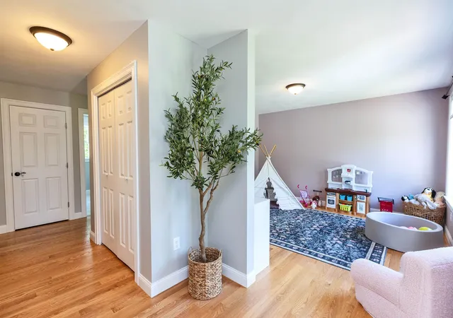 5th image of 15 Pigeon Hill Rd, Brookline, NH 03033 | MLS# 5096130