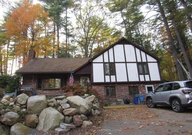 Photo 1 of Single family home for sale at 86 Wire Rd, Merrimack, NH 03054 | MLS# 5096142 | Listing updated on 2026-07-15