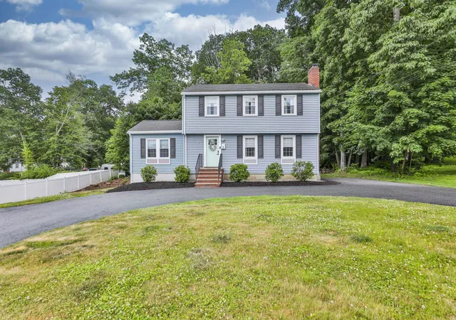 2nd image of 3 Trina Rd, Salem, NH 03079 | MLS# 5096143