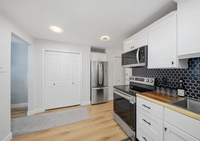 Photo 3 of Condo for sale at 555 Calef Rd #4, Manchester, NH 03103 | MLS# 5096150 | Listing updated on 2026-06-25