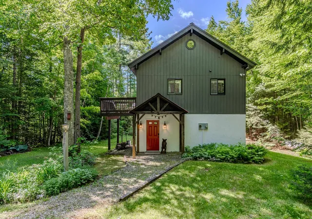 Single family home for sale at 202 Twin Brook Cir, Londonderry, VT 05148 | MLS# 5096153