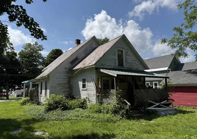 Photo 3 of Single family home for sale at 107 Lyons St, Bennington, VT 05201 | MLS# 5096159 | Listing updated on 2026-06-24