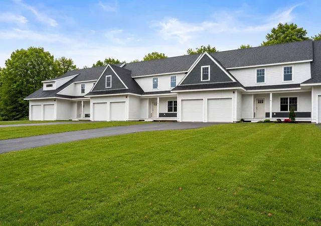 1st image of 97 Driftwood Cir #37, Sandown, NH 03873 | MLS# 5096176