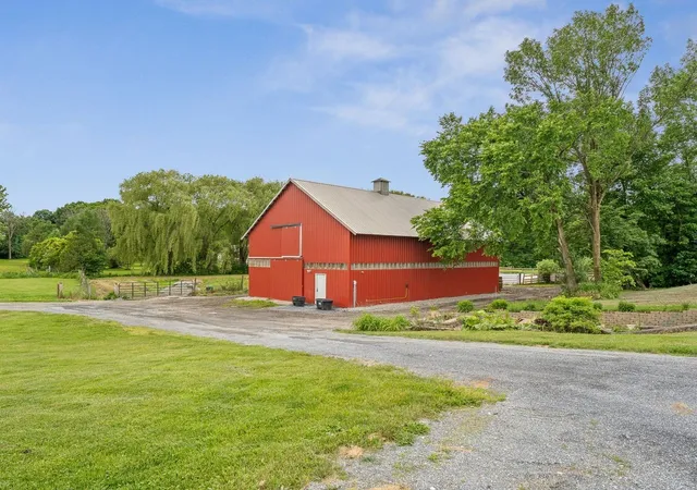 4th image of 1233 Satterly Rd, Ferrisburgh, VT 05456 | MLS# 5096179