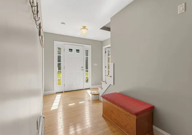 3rd image of 17 Stanley Pond Dr, Rochester, NH 03839 | MLS# 5096181