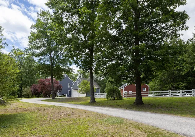 2nd image of 28 Mathews Rd, Henniker, NH 03242 | MLS# 5096188