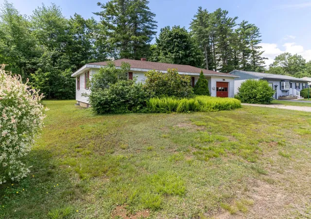 Homes for sale in Somersworth, NH | 22 Drew Rd, Somersworth, NH 03878 | MLS# 5096190