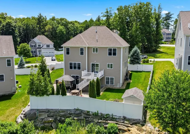 Homes for sale in Londonderry, NH | 6 School House Rd, Londonderry, NH 03053 | MLS# 5096197