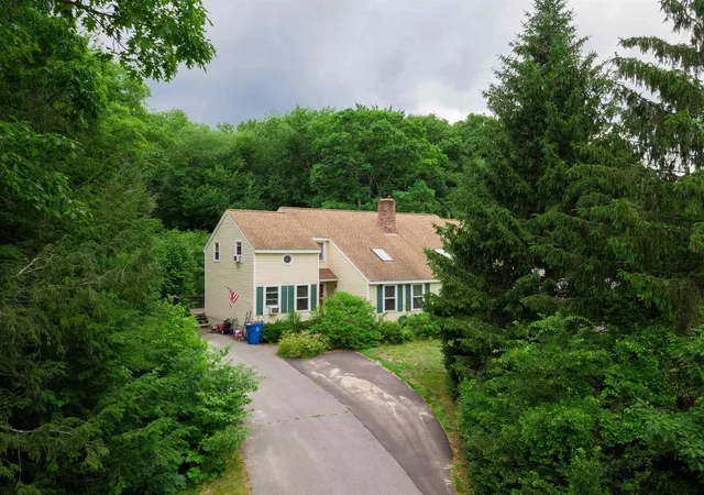 Homes for sale in Londonderry, NH | 1 A Karen Ln #A, Londonderry, NH 03053 | MLS# 5096210