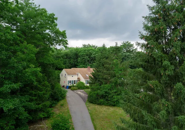 Homes for sale in Londonderry, NH | 1-A Karen Ln #A, Londonderry, NH 03053 | MLS# 5096210