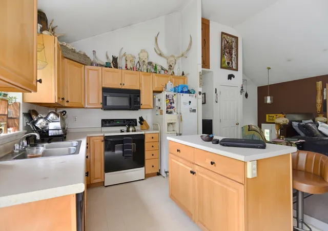 2nd image of 375 Main St, Rindge, NH 03461 | MLS# 5096216