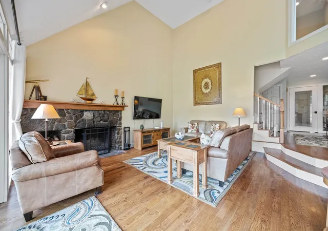 Photo 4 of Townhouse for sale at 4 Portside Dr #3, Moultonborough, NH 03254 | MLS# 5096224 | Listing updated on 2026-09-17