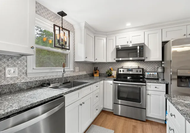 5th image of 34 Tallant Rd, Pelham, NH 03076 | MLS# 5096226