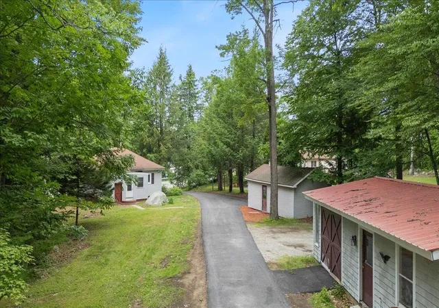 Homes for sale in Hooksett, NH | 1615 Hooksett Rd, Hooksett, NH 03106 | MLS# 5096228