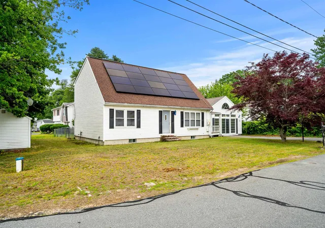 1st image of 4 Alma Ave, Salem, NH 03079 | MLS# 5096243