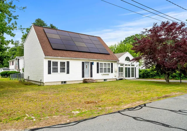 2nd image of 4 Alma Ave, Salem, NH 03079 | MLS# 5096243
