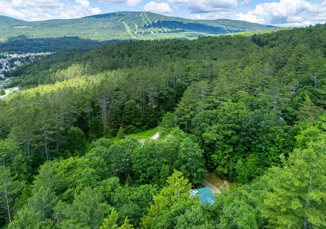 Homes for sale in Ludlow, VT | 42 Cedar Dr, Ludlow, VT 05149 | MLS# 5096246