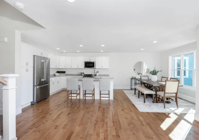 Photo 2 of Single family home for sale at 1 Barrington Wy, Amherst, NH 03031 | MLS# 5096247 | Listing updated on 2026-07-30