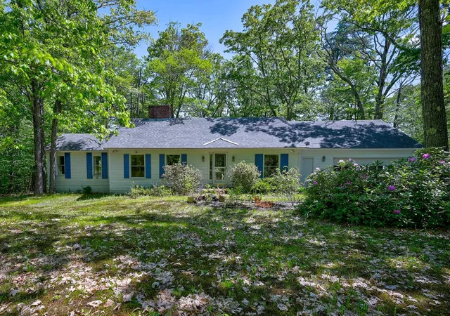 Photo 2 of Single family home for sale at 236 Birch Hill Rd, North Conway, NH 03860 | MLS# 5096264 | Listing updated on 2026-07-02