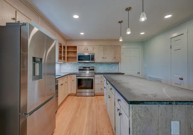 Photo 4 of Single family home for sale at 236 Birch Hill Rd, North Conway, NH 03860 | MLS# 5096264 | Listing updated on 2026-07-02