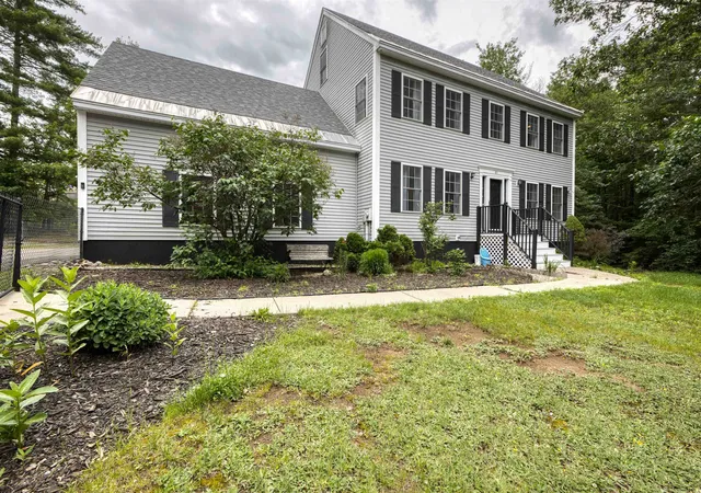 Photo 3 of Single family home for sale at 85 Ridge Rd, Center Ossipee, NH 03814 | MLS# 5096269 | Listing updated on 2026-09-14