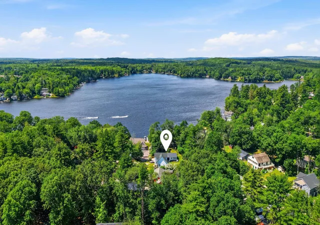 Photo 3 of Sale Pending at 17 Trues Pkwy, Sandown, NH 03873 | MLS# 5096271 | Listing updated on 2026-08-17